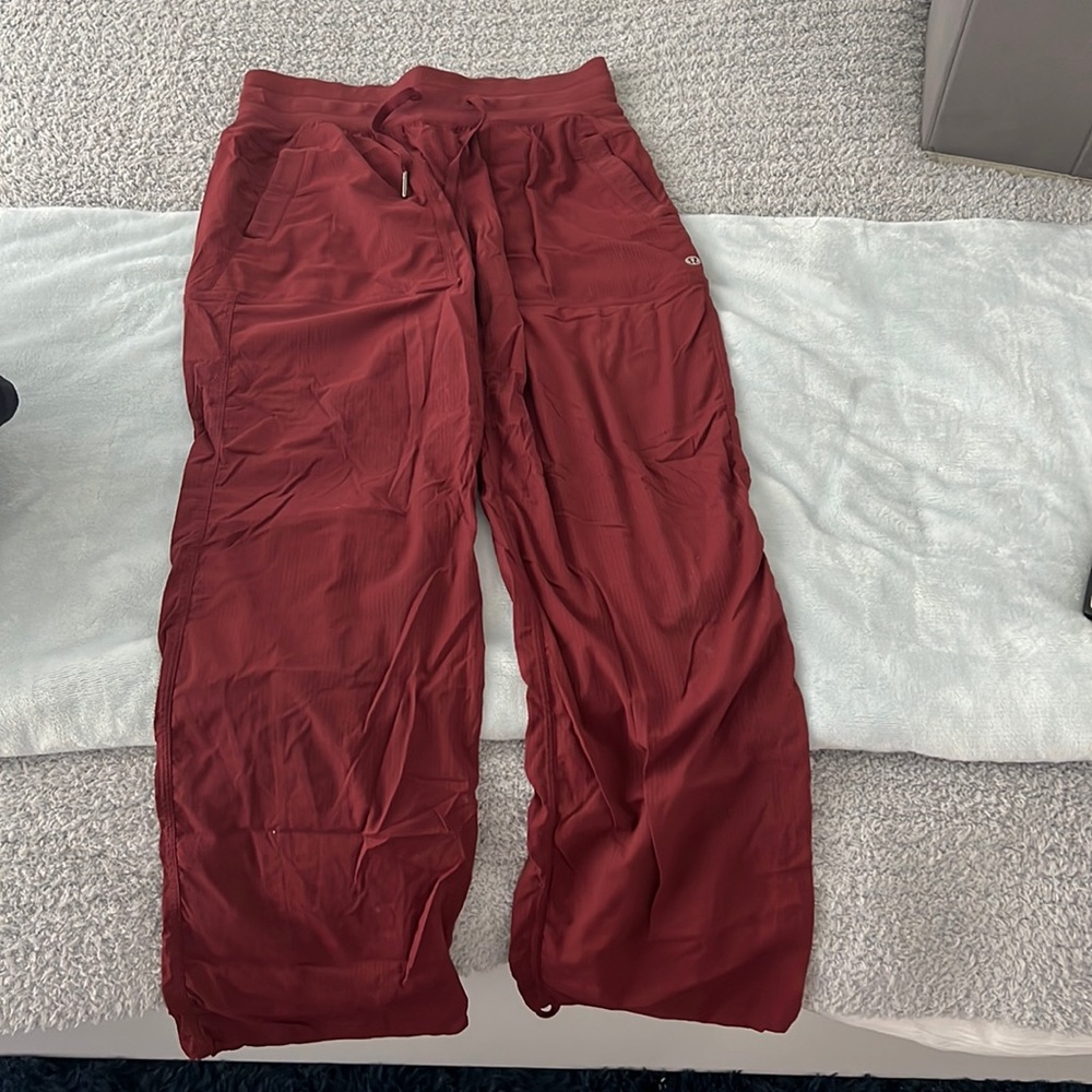 Lululemon, Dance pants